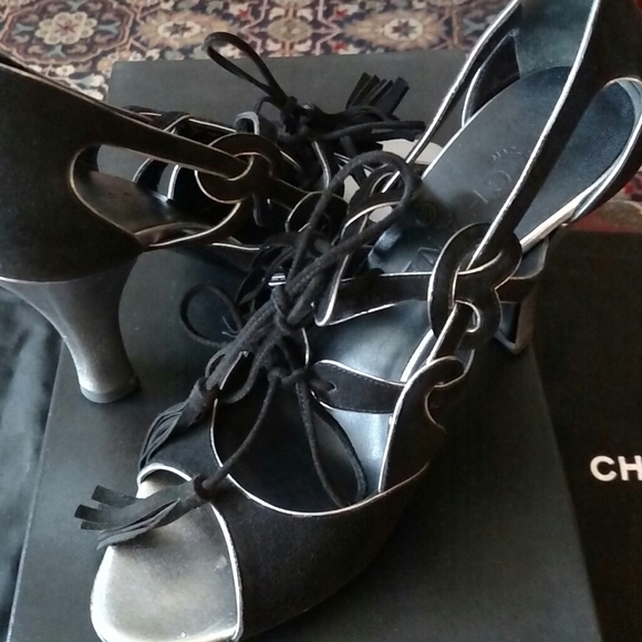 NIB CHANEL Black Suede Tassel Lace Heels - Picture 11 of 11